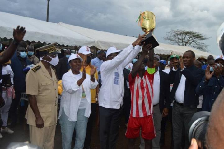 Côte d'Ivoire: Kocoumbo, 5 ministres aux côtés de Goudou pour la finale d'un tournoi de football de la fraternité, de la cohésion et du vivre ensemble Côte d'Ivoire: Kocoumbo, 5 ministres aux côtés de Goudou pour la finale d'un tournoi de football de la fraternité, de la cohésion et du vivre ensemble