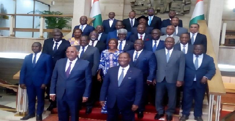 Le Président Ouattara invite les ministres-gouverneurs à relever les défis de développement équilibré Le Président Ouattara invite les ministres-gouverneurs à relever les défis de développement équilibré