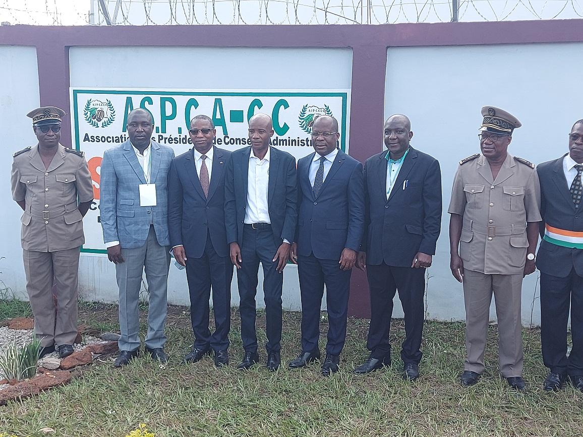 Yakro/Le Bureau national de l’Association des PCA des coopératives de Café et Cacao de Côte d’Ivoire installé Yakro/Le Bureau national de l’Association des PCA des coopératives de Café et Cacao de Côte d’Ivoire installé