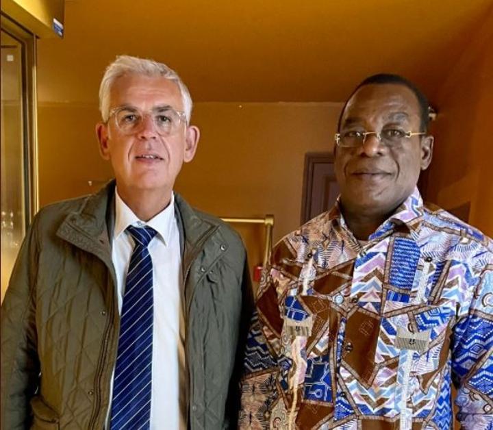 Côte d'Ivoire : En attendant la tenue de son congrès, ce que fait Affi N'Guessan en France depuis dimanche Côte d'Ivoire : En attendant la tenue de son congrès, ce que fait Affi N'Guessan en France depuis dimanche