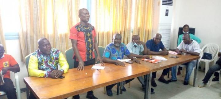 Côte d'Ivoire : Arrêt de travail dans les hôpitaux le mardi, le SYNADES suspend son mot d'ordre de grève Côte d'Ivoire : Arrêt de travail dans les hôpitaux le mardi, le SYNADES suspend son mot d'ordre de grève