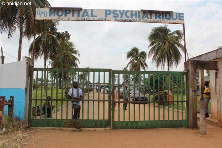 Centre psychiatrique/Bingerville: Un élève-gendarme décède suite à un coup porté par son formateur sur sa tête Centre psychiatrique/Bingerville: Un élève-gendarme décède suite à un coup porté par son formateur sur sa tête