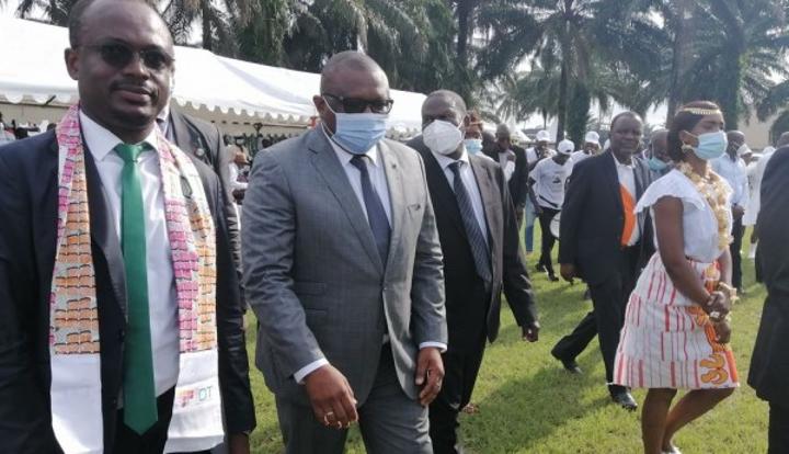Côte d'Ivoire : TNT, Amadou Coulibaly lance la campagne d'extinction du signal analogique pour le 13 novembre 2021 Côte d'Ivoire : TNT, Amadou Coulibaly lance la campagne d'extinction du signal analogique pour le 13 novembre 2021