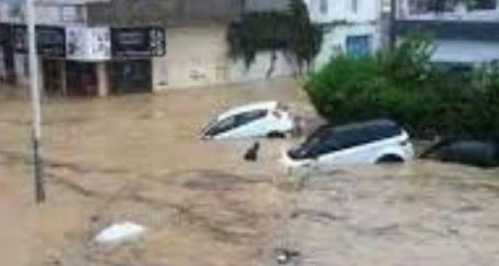 Côte d'Ivoire : Pluie diluvienne, les deux enfants emportés par les eaux de pluie retrouvés morts à Yopougon-Lokoua Côte d'Ivoire : Pluie diluvienne, les deux enfants emportés par les eaux de pluie retrouvés morts à Yopougon-Lokoua