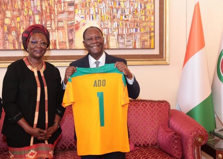 Côte d'Ivoire : Ouattara s'entretient avec Mme Dao Gabala (FIF), qualification pour le mondial 2022 et subvention financière à l'équipe technique, discutées Côte d'Ivoire : Ouattara s'entretient avec Mme Dao Gabala (FIF), qualification pour le mondial 2022 et subvention financière à l'équipe technique, discutées