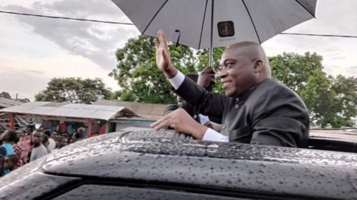 Côte d'Ivoire : Dans le fief d'Affi, Don Mello explique son choix pour le Parti et Gbagbo et lâche « Quand un véhicule ne marche pas, on achète un autre » Côte d'Ivoire : Dans le fief d'Affi, Don Mello explique son choix pour le Parti et Gbagbo et lâche « Quand un véhicule ne marche pas, on achète un autre »
