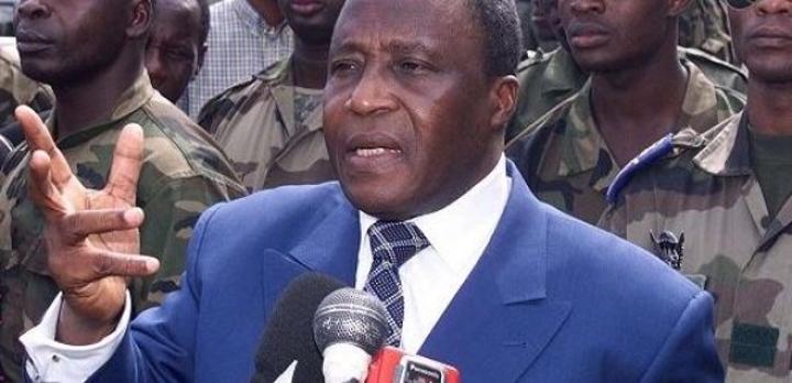 Côte d'Ivoire : Nuance entre chef d'Etat et Président, Abidjan recadre le sujet d'un versement de rente à Guéi Robert Côte d'Ivoire : Nuance entre chef d'Etat et Président, Abidjan recadre le sujet d'un versement de rente à Guéi Robert