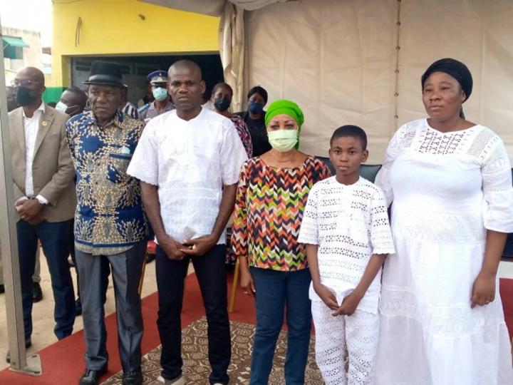 Côte d'Ivoire : 02 enfants emportés par les eaux à Yopougon, Henriette Bédié auprès de la famille endeuillée « Soyez forts et cessez de pleurer » Côte d'Ivoire : 02 enfants emportés par les eaux à Yopougon, Henriette Bédié auprès de la famille endeuillée « Soyez forts et cessez de pleurer »