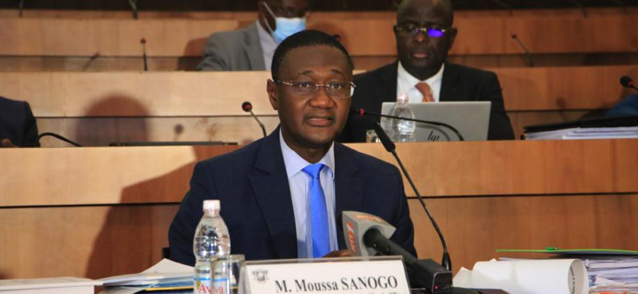 Le projet de loi de règlement 2020 sous le format de budget-programme adopté à l’Assemblée nationale Le projet de loi de règlement 2020 sous le format de budget-programme adopté à l’Assemblée nationale