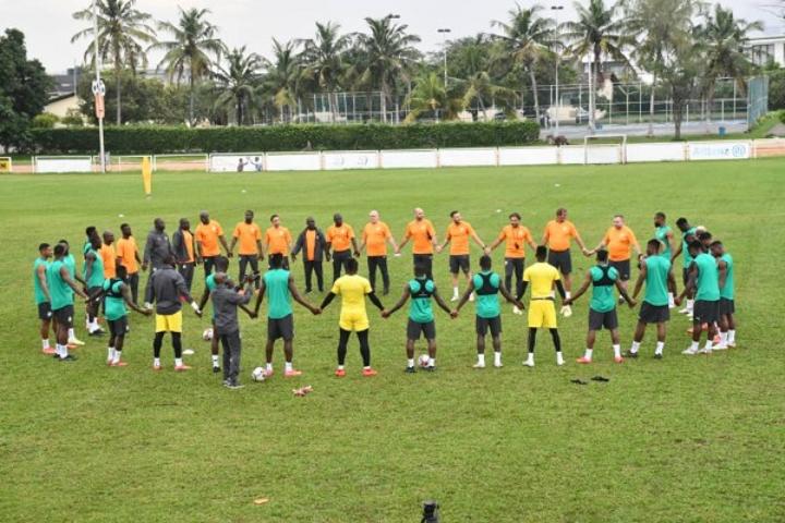 Côte d'Ivoire : Mondial 2022, à 24h de la rencontre contre le Mozambique à Cotonou, le sélectionneur satisfait de la préparation du groupe Côte d'Ivoire : Mondial 2022, à 24h de la rencontre contre le Mozambique à Cotonou, le sélectionneur satisfait de la préparation du groupe