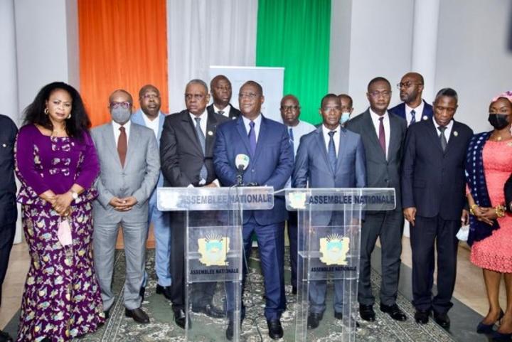 Côte d'Ivoire : Assemblée Nationale, adoption de l'ouverture des crédits pour le compte de huit ministères au titre du Budget de l'Etat pour l'année 2022, tous les détails Côte d'Ivoire : Assemblée Nationale, adoption de l'ouverture des crédits pour le compte de huit ministères au titre du Budget de l'Etat pour l'année 2022, tous les détails