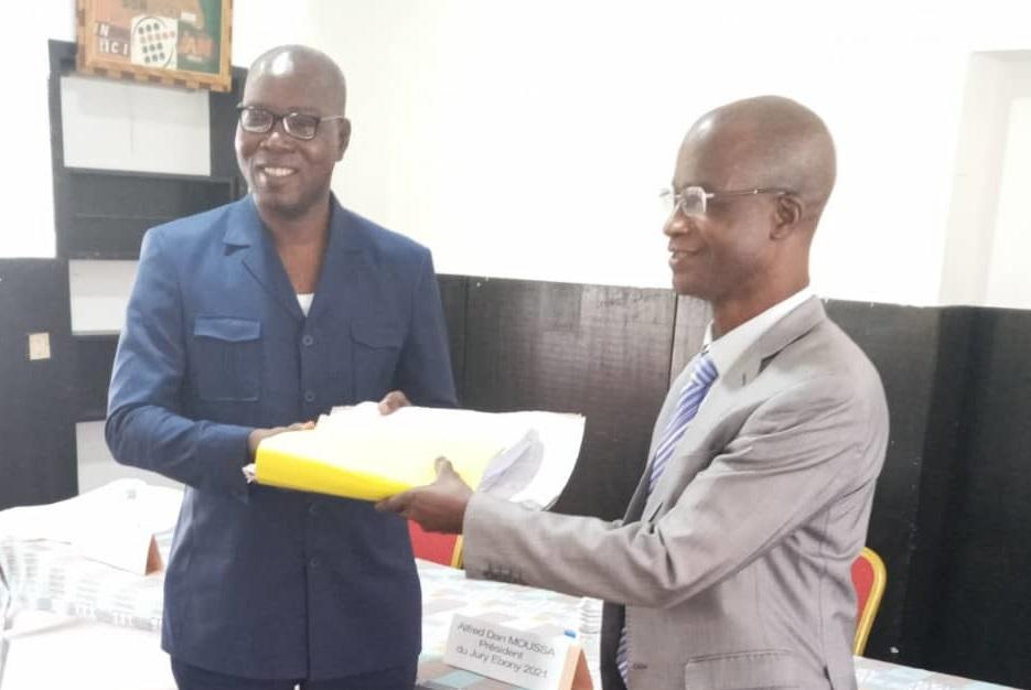 Presse Côte-d’Ivoire: Désigné président du jury des Ebony 2021 Dan Moussa avertit « Il n’y aura pas… » Presse Côte-d’Ivoire: Désigné président du jury des Ebony 2021 Dan Moussa avertit « Il n’y aura pas… »