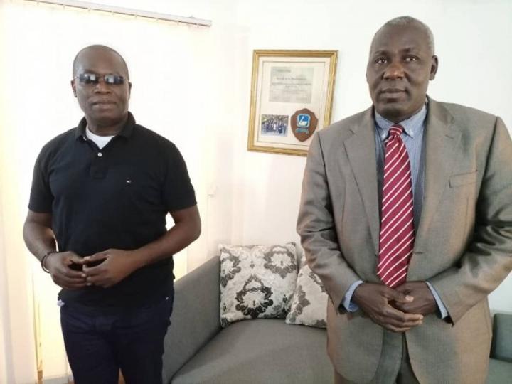 Côte d'Ivoire : « Décès au violon du laveur d'auto », son père porte officiellement plainte contre les policiers impliqués Côte d'Ivoire : « Décès au violon du laveur d'auto », son père porte officiellement plainte contre les policiers impliqués