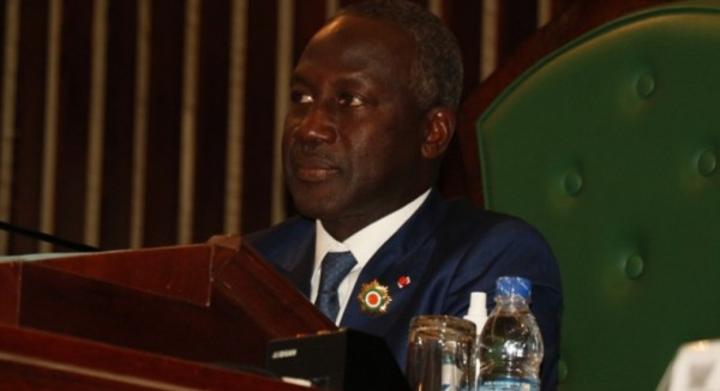 Les députés adoptent six projets de loi lors d'une séance présidée par Adama Bictogo, vice-président du parlement Les députés adoptent six projets de loi lors d'une séance présidée par Adama Bictogo, vice-président du parlement