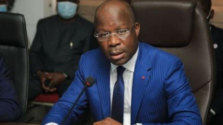Réforme hospitalière, un nouveau dispositif national de santé publique déployé de façon rationnelle et équilibrée sur l'ensemble du territoire national Réforme hospitalière, un nouveau dispositif national de santé publique déployé de façon rationnelle et équilibrée sur l'ensemble du territoire national