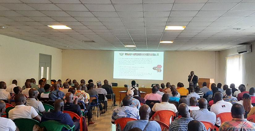 Lancement officiel de la campagne régionale de commercialisation 2021-2022 du cacao et du café à San Pedro Lancement officiel de la campagne régionale de commercialisation 2021-2022 du cacao et du café à San Pedro