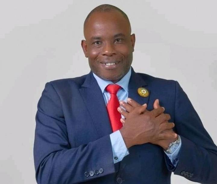 Chiffré à 474 millions fcfa, le budget primitif 2022 de la mairie de Danané soutenu par le maire et son équipe à Abidjan Chiffré à 474 millions fcfa, le budget primitif 2022 de la mairie de Danané soutenu par le maire et son équipe à Abidjan