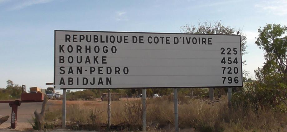 Fermeture des frontières avec le Mali: plus de 100 camions bloqués à Nigouni Fermeture des frontières avec le Mali: plus de 100 camions bloqués à Nigouni