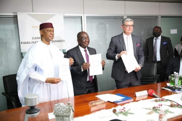 Signature à Abidjan d'une convention de plus de 4 milliards entre Versus Bank, le Fonds de Solidarité Africain et Estia Synergie Signature à Abidjan d'une convention de plus de 4 milliards entre Versus Bank, le Fonds de Solidarité Africain et Estia Synergie