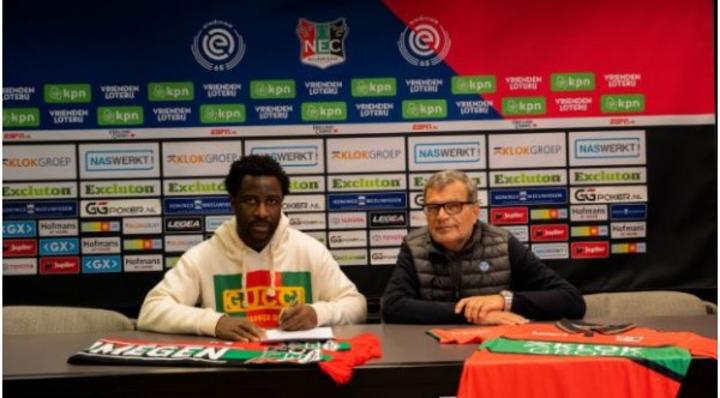 Porté disparu, l'éléphant Wilfried Bony rebondit à 33 ans au Pays-Bas et signe six mois avec le NEC Nijmegen Porté disparu, l'éléphant Wilfried Bony rebondit à 33 ans au Pays-Bas et signe six mois avec le NEC Nijmegen