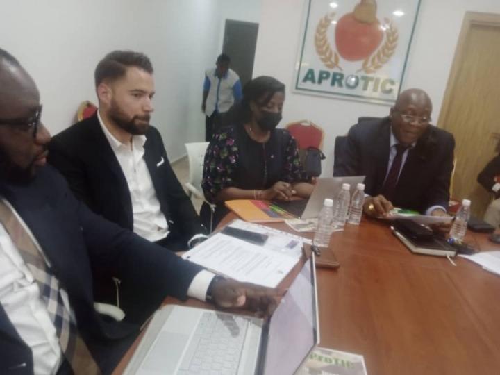 Experts, Partenaires et Spécialistes de la filière cajou, planchent sur de nouvelles stratégies pour le financement de la campagne 2022 Experts, Partenaires et Spécialistes de la filière cajou, planchent sur de nouvelles stratégies pour le financement de la campagne 2022