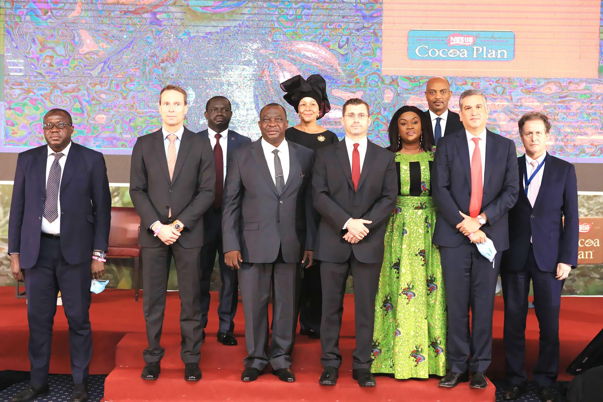 La Côte-d’Ivoire salue la nouvelle initiative de Nestlé pour l’amélioration des revenus des producteurs de cacao La Côte-d’Ivoire salue la nouvelle initiative de Nestlé pour l’amélioration des revenus des producteurs de cacao
