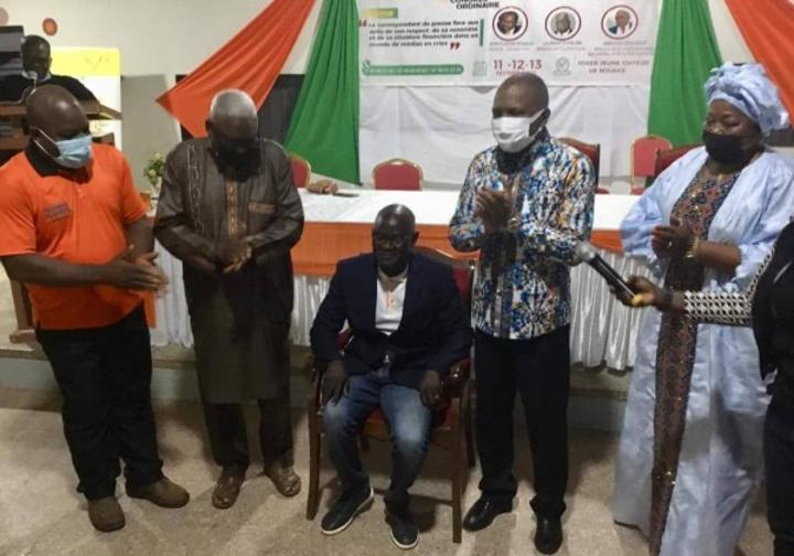 Bouaké, réélu président de l'UNAJCOP-CI, Ladji Abou Sanogo dénonce le fait que « des correspondants ne perçoivent aucun centime à la fin du mois » Bouaké, réélu président de l'UNAJCOP-CI, Ladji Abou Sanogo dénonce le fait que « des correspondants ne perçoivent aucun centime à la fin du mois »