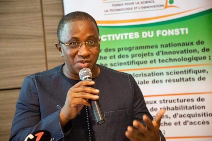 Le FONSTI explore les incubateurs pour la création d'entreprise dans le domaine de l'Enseignement supérieur et de la recherche scientifique et appelle à l'adoption de la loi «startup Le FONSTI explore les incubateurs pour la création d'entreprise dans le domaine de l'Enseignement supérieur et de la recherche scientifique et appelle à l'adoption de la loi «startup