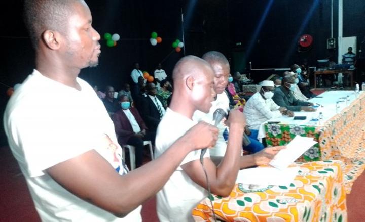 Séduits par les actions de développement de l'honorable Assahoré Jacques, 3 jeunes de l'opposition entraînent des centaines de militants au RHDP Séduits par les actions de développement de l'honorable Assahoré Jacques, 3 jeunes de l'opposition entraînent des centaines de militants au RHDP