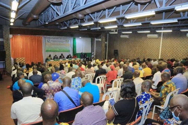 Dialogue social, ce que l'on sait des rencontres entre les syndicats et le Ministère de la Fonction Publique Dialogue social, ce que l'on sait des rencontres entre les syndicats et le Ministère de la Fonction Publique