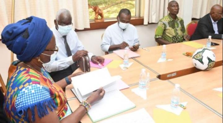 Côte d'Ivoire: FIF, levée du blocage lié à la question de parrainage, l'élection du président annoncée pour le 23 avril 2022 Côte d'Ivoire: FIF, levée du blocage lié à la question de parrainage, l'élection du président annoncée pour le 23 avril 2022