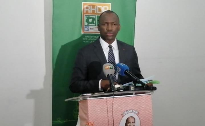Mamadou Touré répond à Gbagbo : « D'autres ont été président de ce pays, ils n'ont pas pu apporter des réponses. Ils peuvent se contenter de commenter les problèmes » Mamadou Touré répond à Gbagbo : « D'autres ont été président de ce pays, ils n'ont pas pu apporter des réponses. Ils peuvent se contenter de commenter les problèmes »