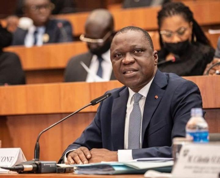 Les raisons du refus du Ministre Amadou Koné d'accepter les fonctionnaires affectés dans son département Les raisons du refus du Ministre Amadou Koné d'accepter les fonctionnaires affectés dans son département