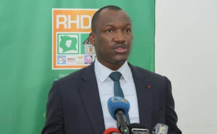 Le RHDP ambitionne de remettre le militant au cœur du parti avec sa stratégie de communication « Plan global de communication du RHDP » Le RHDP ambitionne de remettre le militant au cœur du parti avec sa stratégie de communication « Plan global de communication du RHDP »