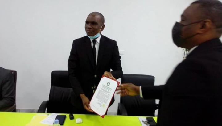 Le CREDES du CHU de Treichville, premier laboratoire public accrédité à la norme de qualité ISO 15189 v 2012 Le CREDES du CHU de Treichville, premier laboratoire public accrédité à la norme de qualité ISO 15189 v 2012