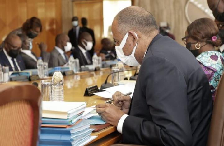 Patrick Achi assure Alassane Ouattara : « Nos priorités porteront sur la mise en œuvre des mesures fortes prises pour lutter contre la vie chère et protéger les Ivoiriens » Patrick Achi assure Alassane Ouattara : « Nos priorités porteront sur la mise en œuvre des mesures fortes prises pour lutter contre la vie chère et protéger les Ivoiriens »