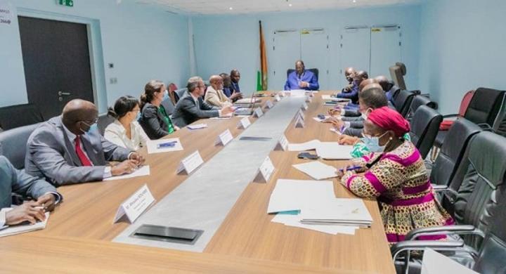 La Banque Mondiale appuie le pays pour sa reforestation qui permettra d'améliorer les conditions de vie d'environ 1 000 000 de personnes La Banque Mondiale appuie le pays pour sa reforestation qui permettra d'améliorer les conditions de vie d'environ 1 000 000 de personnes