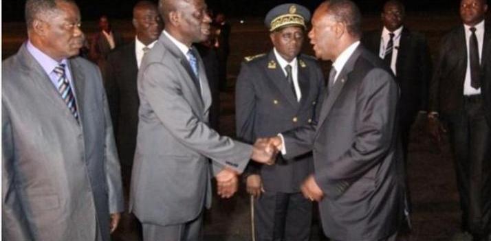 Avant l'arrivée de Ouattara à Yamoussoukro, des populations l'interpelle sur le cas du litige foncier dont la décision de justice est foulée aux pieds Avant l'arrivée de Ouattara à Yamoussoukro, des populations l'interpelle sur le cas du litige foncier dont la décision de justice est foulée aux pieds