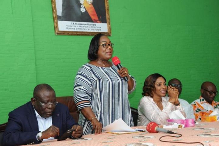 Anne Ouloto à Koumassi : « Nous devons prendre toutes les mairies, les conseils régionaux, remporter la présidentielle de 2025 et les législatives qui suivront » Anne Ouloto à Koumassi : « Nous devons prendre toutes les mairies, les conseils régionaux, remporter la présidentielle de 2025 et les législatives qui suivront »