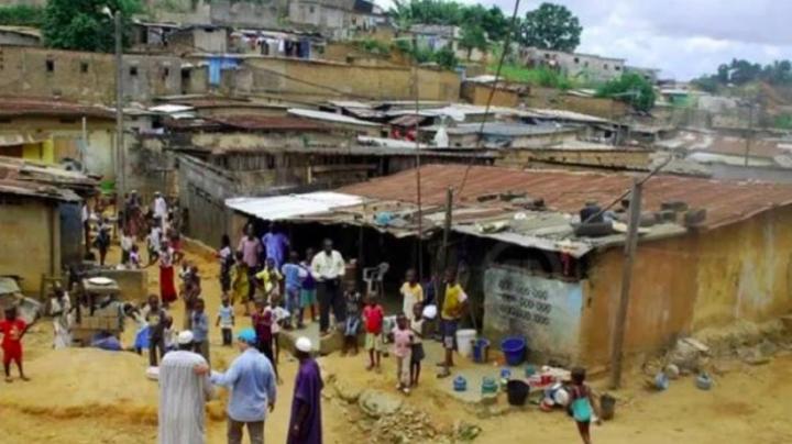Koumassi, alors qu'il se rendait à la prière à la mosquée, un élève de 25 ans sauvagement agressé par des « microbes » perd des dents Koumassi, alors qu'il se rendait à la prière à la mosquée, un élève de 25 ans sauvagement agressé par des « microbes » perd des dents