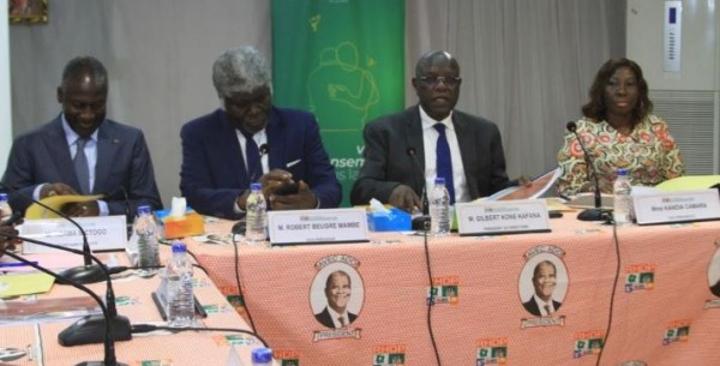 Restructuration du RHDP conformément aux recommandations de Ouattara, 128 délégations constituées pour évaluer les 298 Départements politiques nouvellement définis Restructuration du RHDP conformément aux recommandations de Ouattara, 128 délégations constituées pour évaluer les 298 Départements politiques nouvellement définis