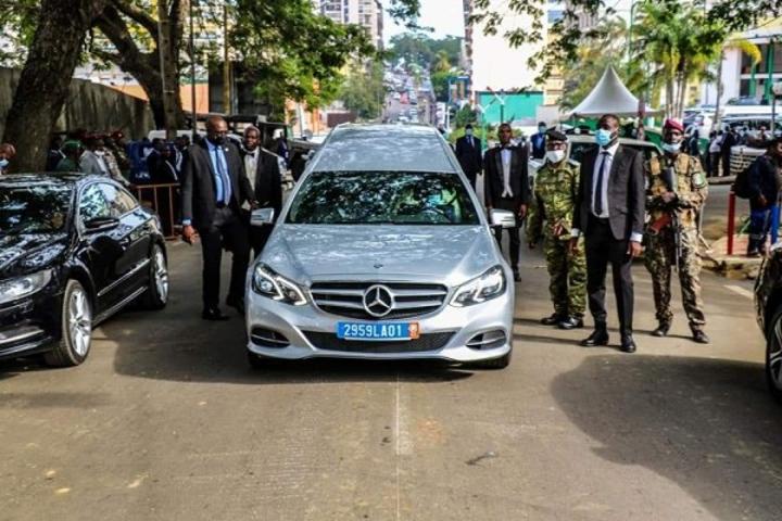 Côte d'Ivoire: Décédé le 7 mai, la dépouille de Tchomba passe sa première nuit aujourd'hui à Séguéla où elle sera inhumée vendredi Côte d'Ivoire: Décédé le 7 mai, la dépouille de Tchomba passe sa première nuit aujourd'hui à Séguéla où elle sera inhumée vendredi