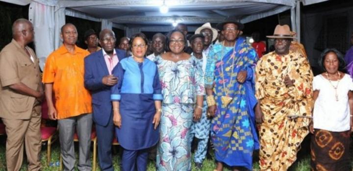 Anne Ouloto appelle ses « parents » Kroumen, Krou et Gnaboua à faire la politique avec sagesse et faire des choix de développement Anne Ouloto appelle ses « parents » Kroumen, Krou et Gnaboua à faire la politique avec sagesse et faire des choix de développement