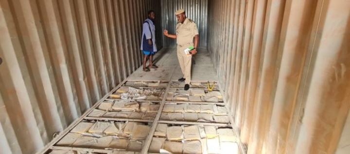 Kotokossou, 1,3 tonne de cannabis saisis par les agents des Douanes de la Direction régionale d'Abengourou Kotokossou, 1,3 tonne de cannabis saisis par les agents des Douanes de la Direction régionale d'Abengourou