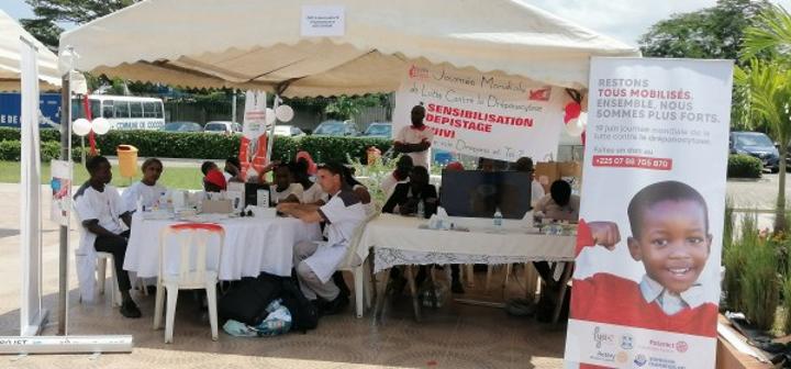 Entre 6000 et 8000 naissances par an de sujets atteints de syndrome drépanocytaire majeur, prise en charge difficile à cause de la fermeture du CHU de Yopougon Entre 6000 et 8000 naissances par an de sujets atteints de syndrome drépanocytaire majeur, prise en charge difficile à cause de la fermeture du CHU de Yopougon