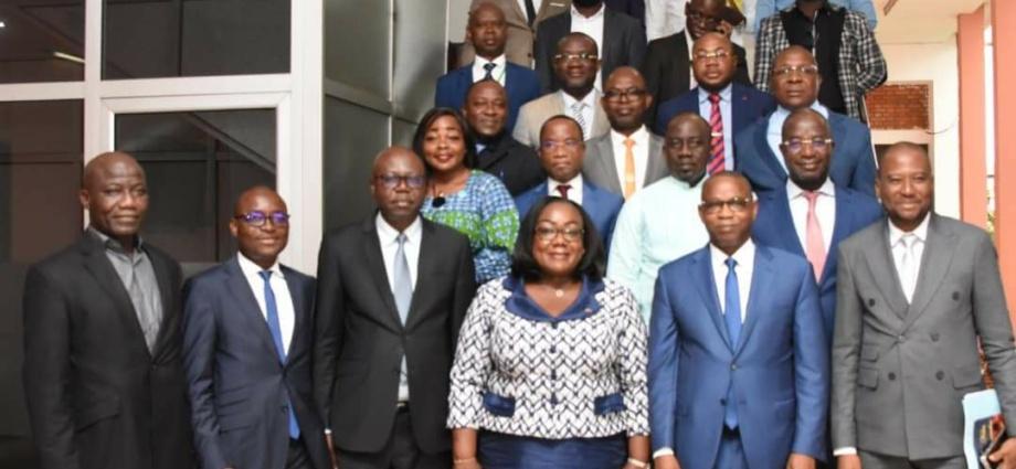 Anne Ouloto appelle les syndicats à privilégier l’intérêt général pour la nouvelle trêve sociale Anne Ouloto appelle les syndicats à privilégier l’intérêt général pour la nouvelle trêve sociale