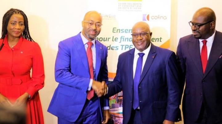 Financement des TPE/PME, la CDC-CI, COFINA et FIN'ELLE signent une convention portant sur la mise en place d'une ligne de 4 milliards de FCFA Financement des TPE/PME, la CDC-CI, COFINA et FIN'ELLE signent une convention portant sur la mise en place d'une ligne de 4 milliards de FCFA
