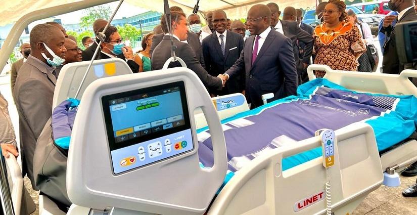 La République Tchèque offre un lit médicalisé d’environ 26 millions de FCFA au CHU de Treichville La République Tchèque offre un lit médicalisé d’environ 26 millions de FCFA au CHU de Treichville