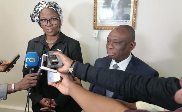 Rentrée hier après 11 ans d'exil pour faire la levée de deuil de sa mère, Hanny Tchéley plaide afin que Ouattara facilite et qu'il permette le retour de Charles Blé Goudé Rentrée hier après 11 ans d'exil pour faire la levée de deuil de sa mère, Hanny Tchéley plaide afin que Ouattara facilite et qu'il permette le retour de Charles Blé Goudé