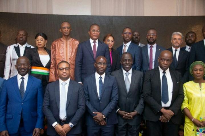 Abidjan accueille le salon de l'habitat, en présence du Ministre Sénégalais, Abdoulaye Sow, Bruno Koné rappelle que l'accès au logement est une préoccupation des populations Abidjan accueille le salon de l'habitat, en présence du Ministre Sénégalais, Abdoulaye Sow, Bruno Koné rappelle que l'accès au logement est une préoccupation des populations